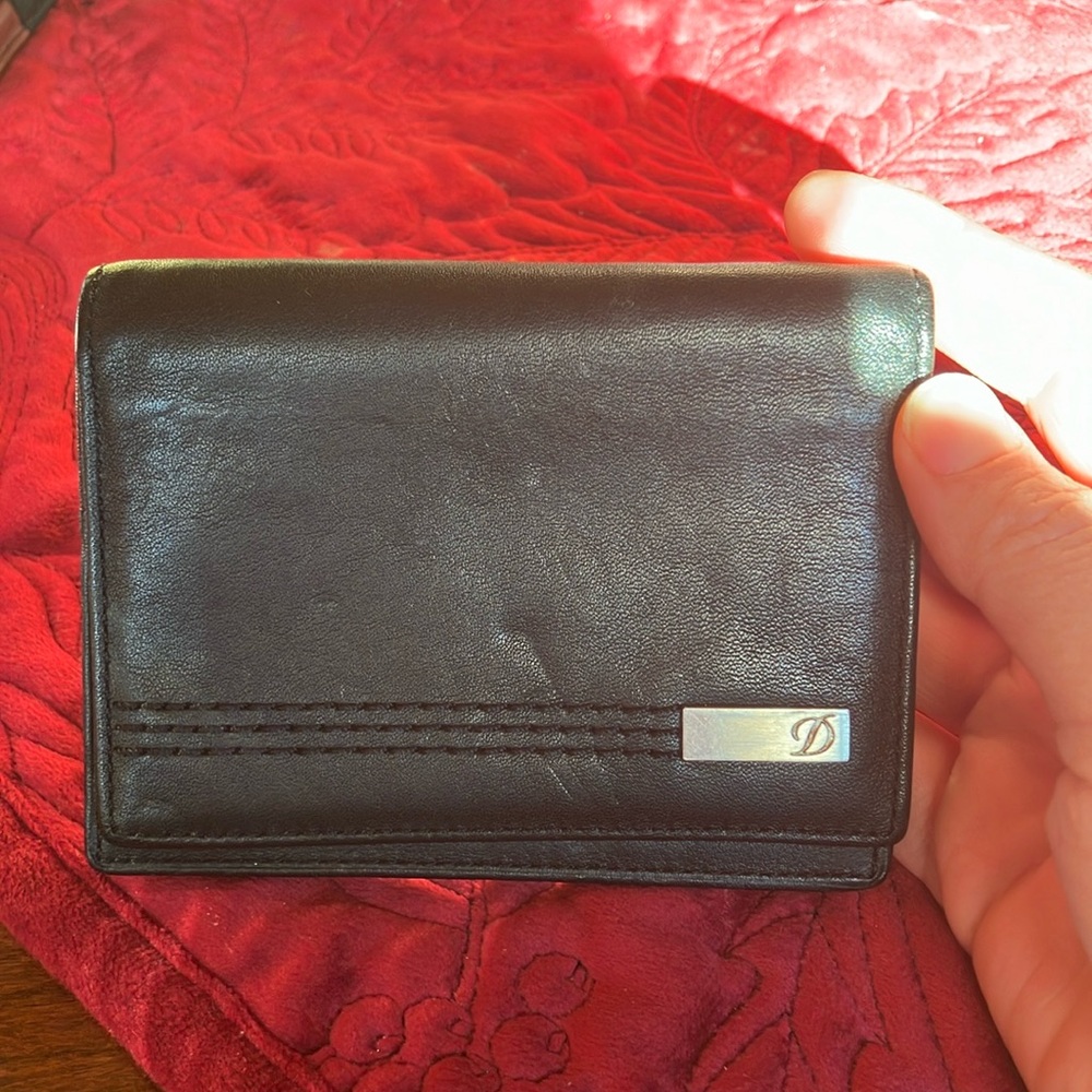 ST DuPont black leather wallet